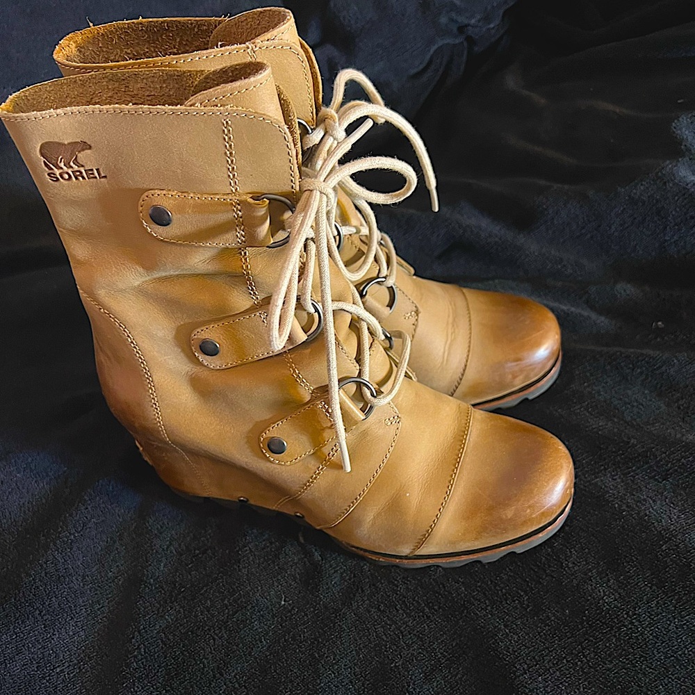 Sorel Joan or arctic wedge II boots
